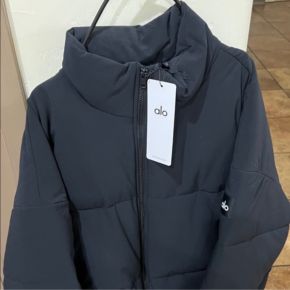 ALO Yoga Black Women's Puffer Jacket oversized - Picture 10 of 16